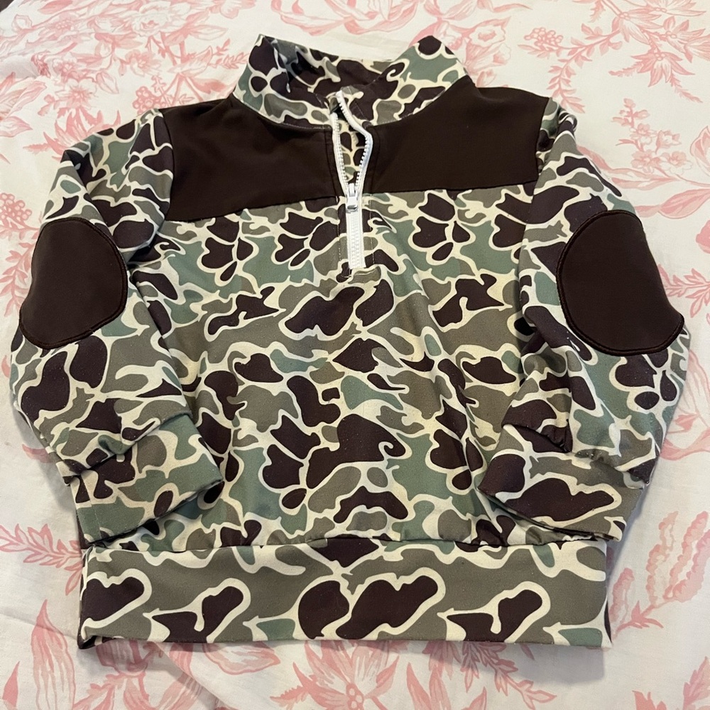 Boutique pullover